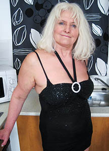 BLonde Big Boobs GILF Mrs Mary 01